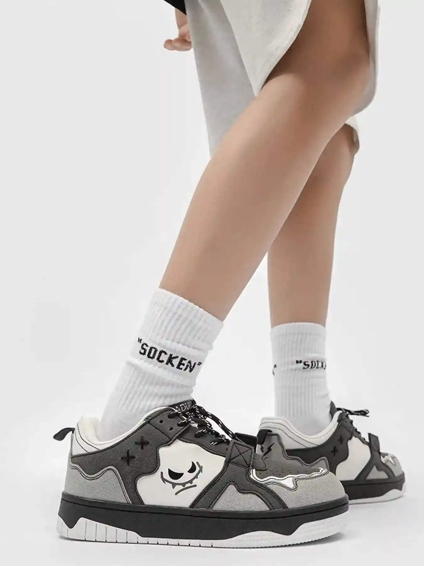 Disguisen Fashionable And Versatile Sports Board Shoes