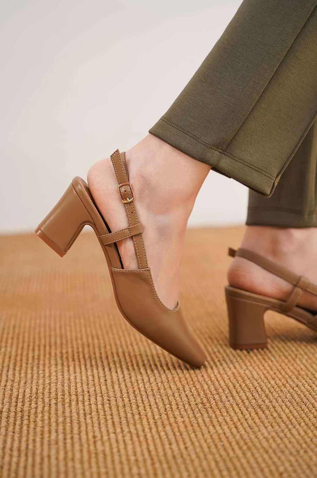 EVERYDAY HEELS