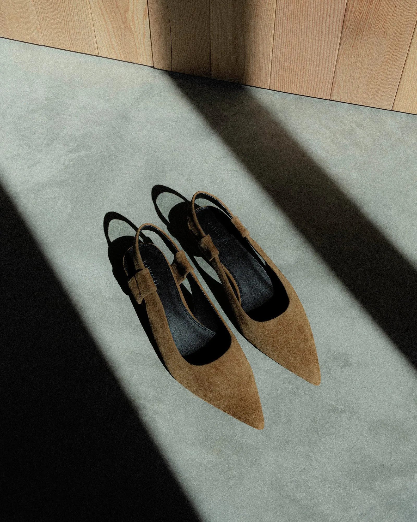 ROSA LOW HEELS BISCUIT SUEDE
