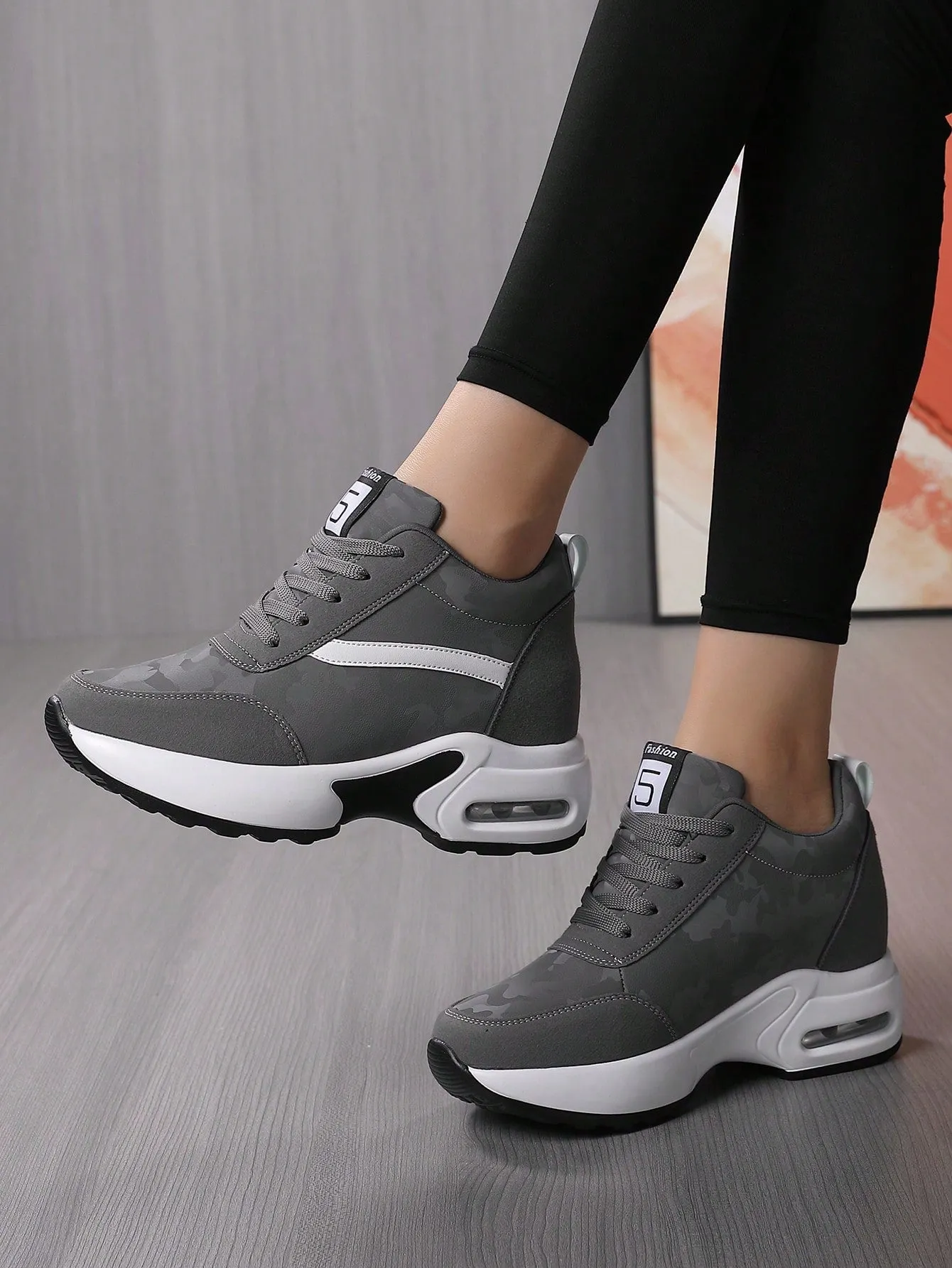 Women's Solid Color Casual Sneakers, Lace Up Inner Heightening Platform Sporty Trainers, Versatile Comfy Low-Top Shoes
