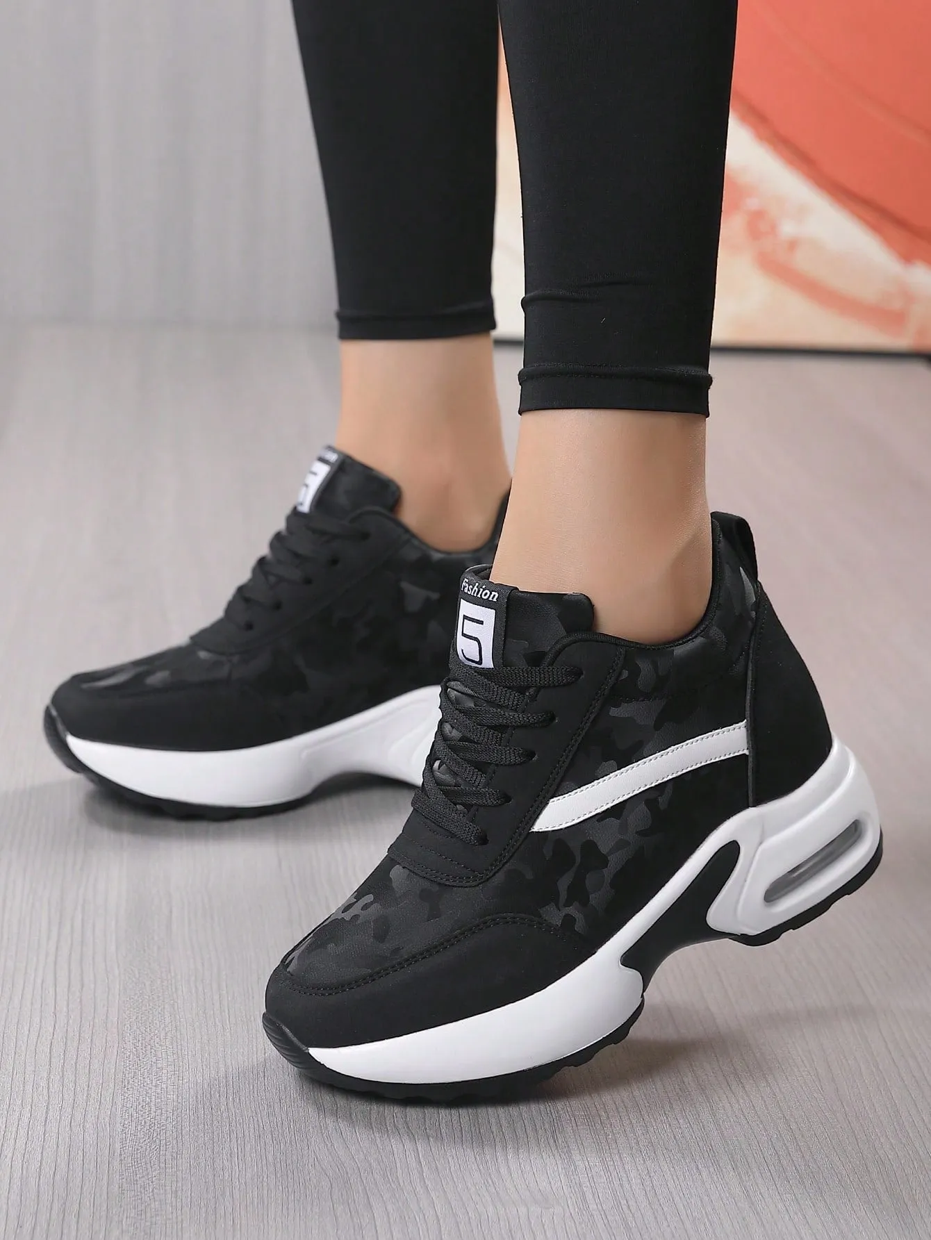 Women's Solid Color Casual Sneakers, Lace Up Inner Heightening Platform Sporty Trainers, Versatile Comfy Low-Top Shoes
