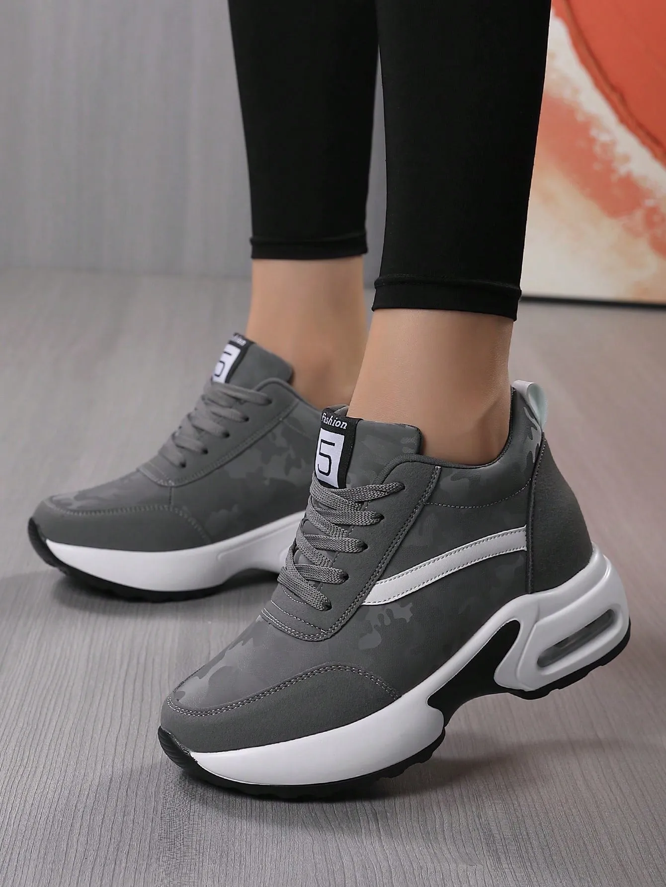 Women's Solid Color Casual Sneakers, Lace Up Inner Heightening Platform Sporty Trainers, Versatile Comfy Low-Top Shoes