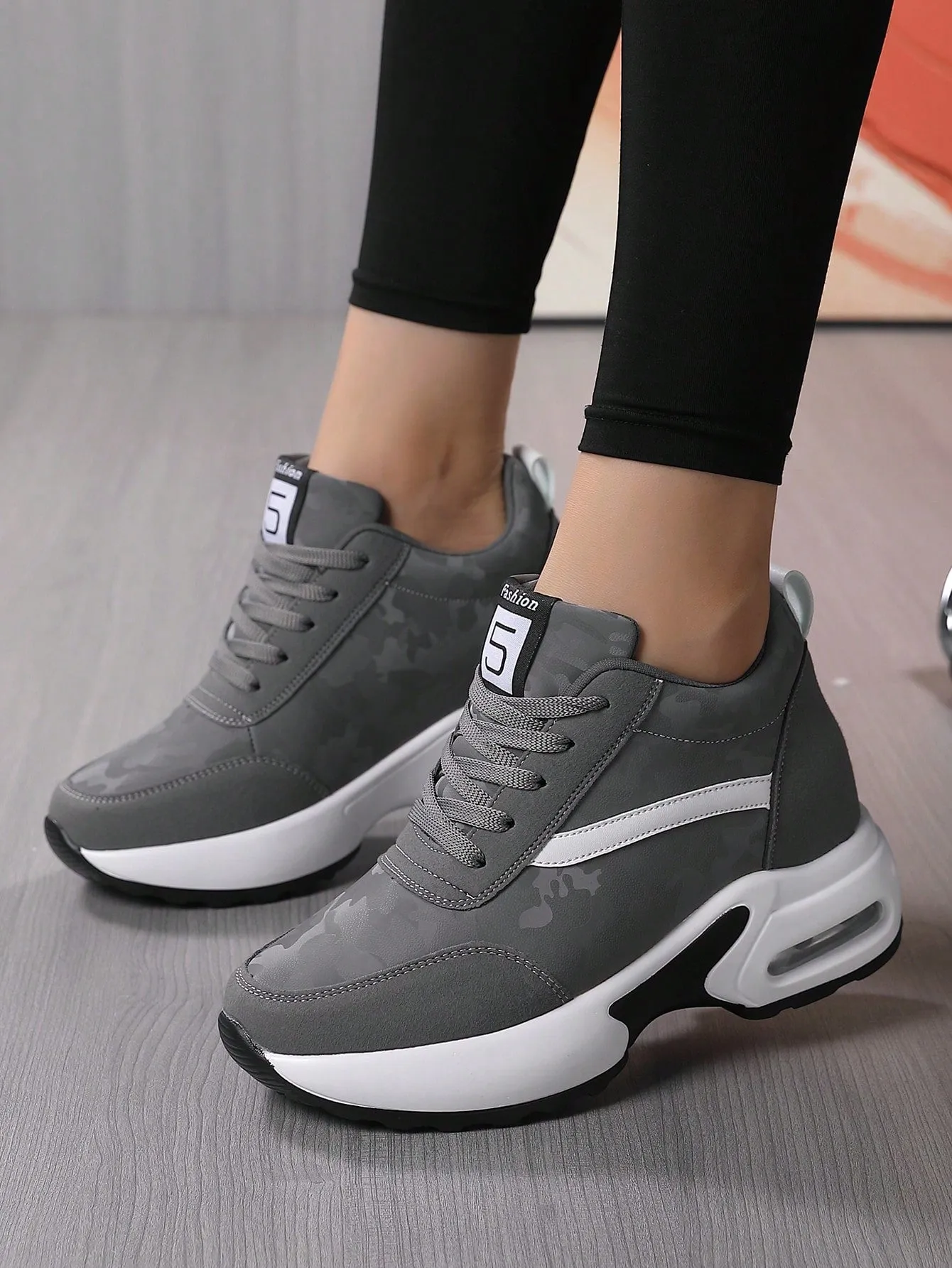 Women's Solid Color Casual Sneakers, Lace Up Inner Heightening Platform Sporty Trainers, Versatile Comfy Low-Top Shoes